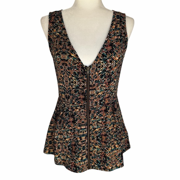 BONGO Tops - BONGO Multicolor Knit Top with Speckled Print